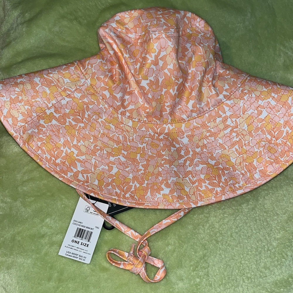 Floral Bucket Hat in Peach and White Feeling shady ! Volcom wide brim hat - Picture 11 of 11